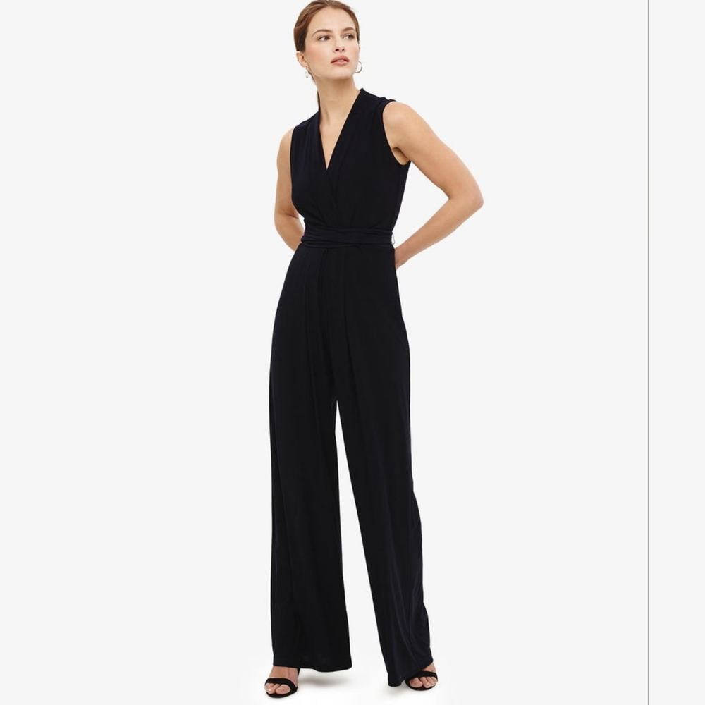 A New‎ Day Classic Black Garment